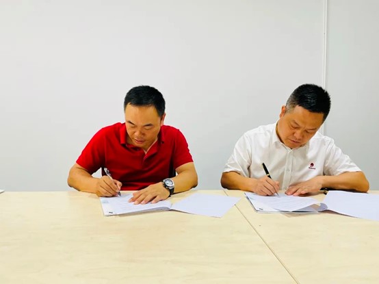 三姆森与信维通信的深入合作:建立战略合作伙伴关系_samsuncn.com